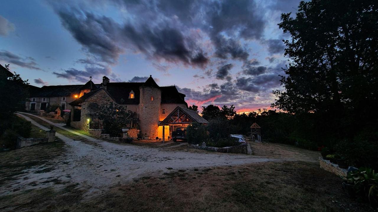 Gites Des 3 Vallees Salignac Eyvigues ภายนอก รูปภาพ